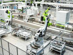 ROBOTLAR DEVREDE: ZOOMLİON AKILLI FABRİKADA DAKİKALARLA YARIŞIYOR